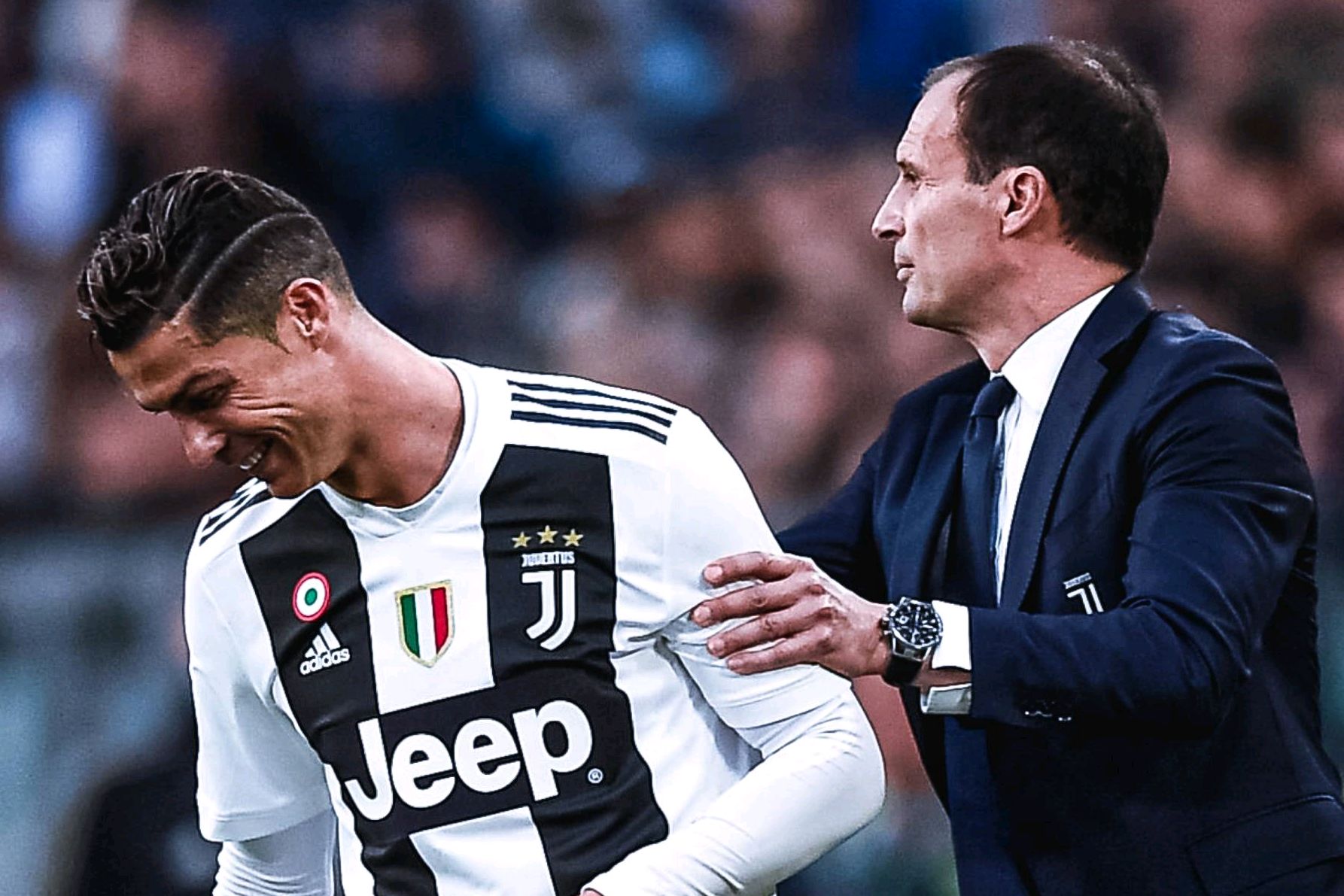 关于C罗连续十二场比赛得分超过问鼎冠军奥兰多魔术围绕荷甲更衣室发声，网友：尤文图斯今晨防线松动的信息